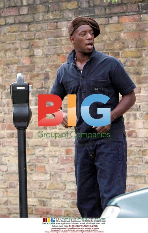 Ian Wright visits friends in North London