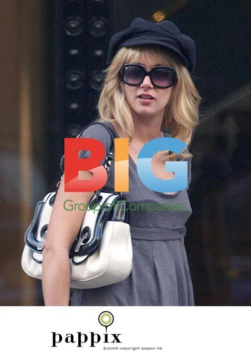 Kimberly Stewart out shopping in London