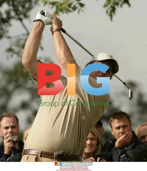 Phil Mickelson driving on 14th hole