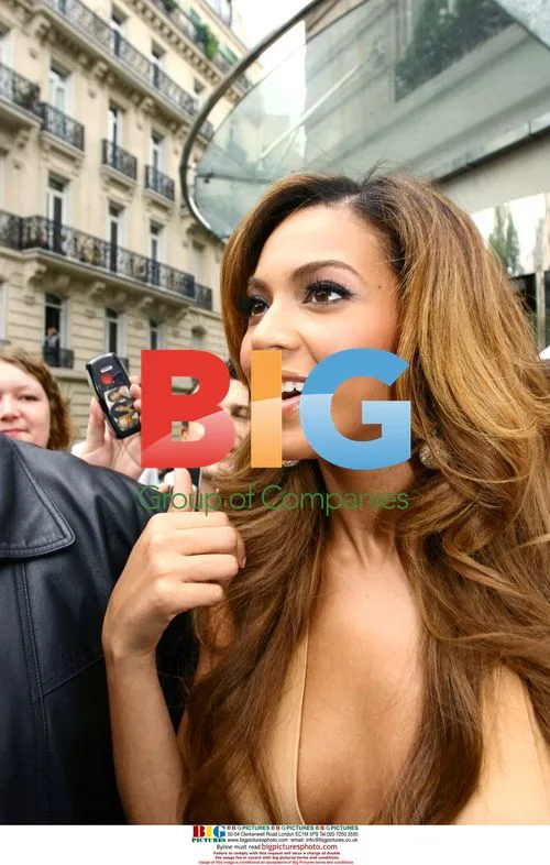 Beyonce Promotes New Album in Paris
