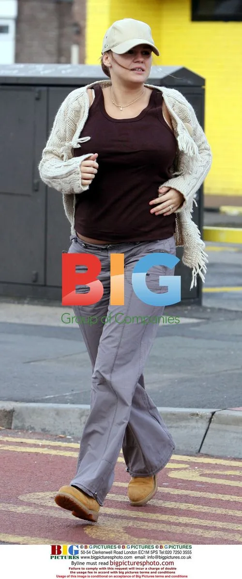 Pregnant Kerry Katona Visits Car Wash with Boyfriend