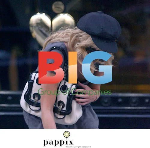 Kimberly Stewart shopping in London