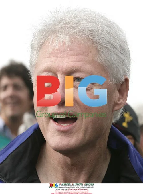 Bill Clinton meets people at 2006 Ryder Cup
