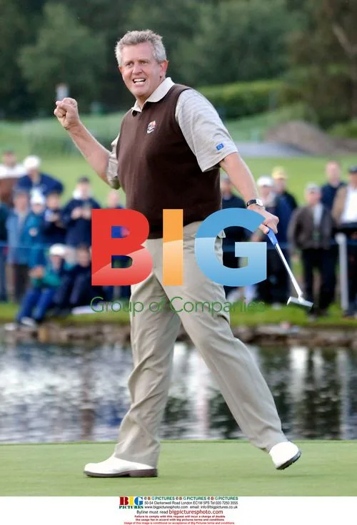 Colin Montgomerie Celebrates Ryder Cup Putt