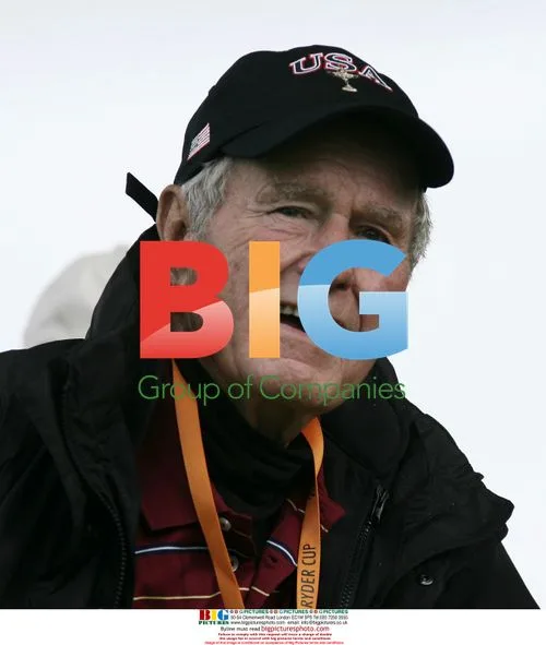 George Bush Sr. watches golf at Ryder Cup
