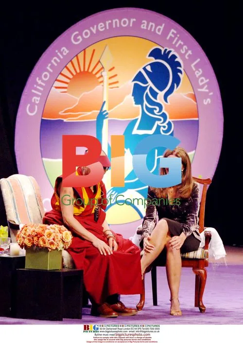 Dalai Lama and Maria Shriver Onstage