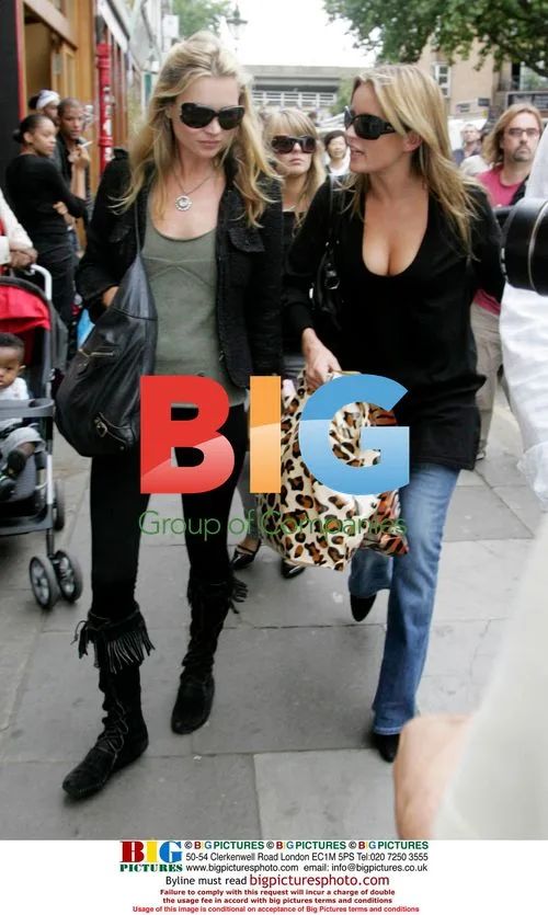Kate Moss Shopping in Notting Hill