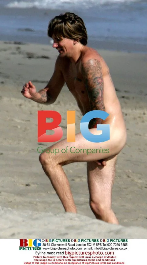 Sean Stewart Strips Down on Malibu Beach