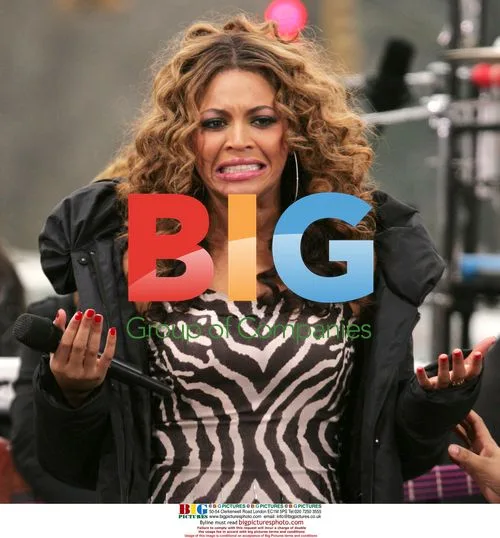 BEYONCE KNOWLES performs on 'The Early Show'