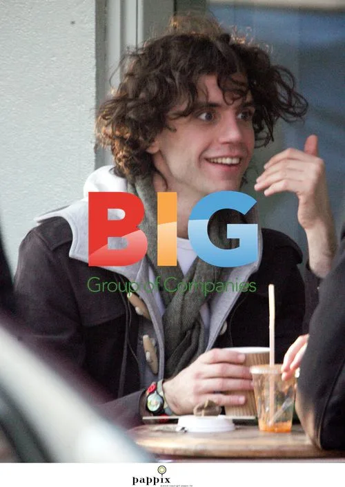 Mika Relaxing with Friend at Cafe