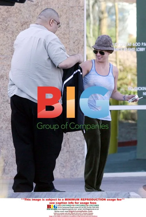 Britney Spears Leaves Liposuction Clinic