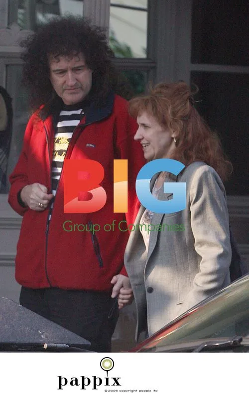 Brian May and Anita Dobson meet Mika in London