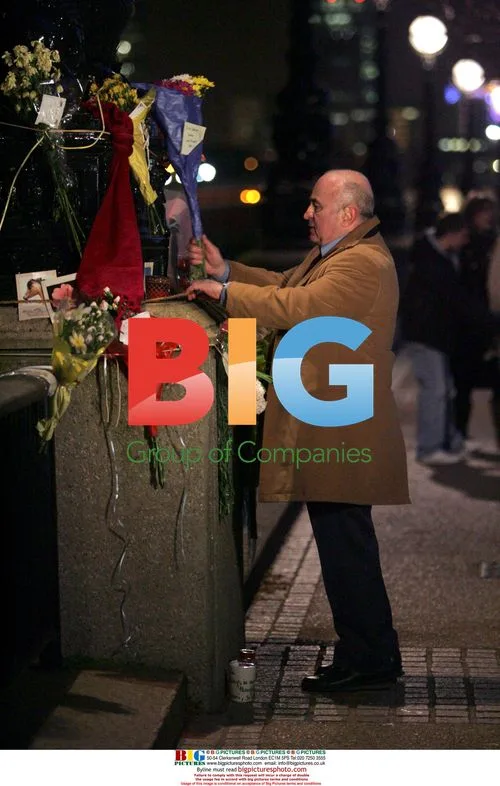 Bob Hoskins Filming Music Video in London