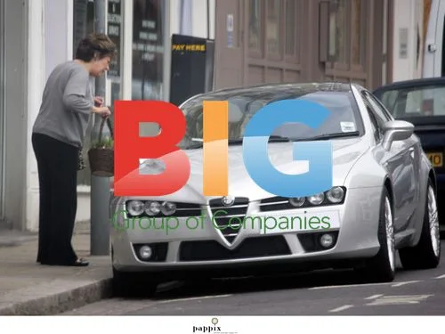 Lynda Bellingham Shopping in London