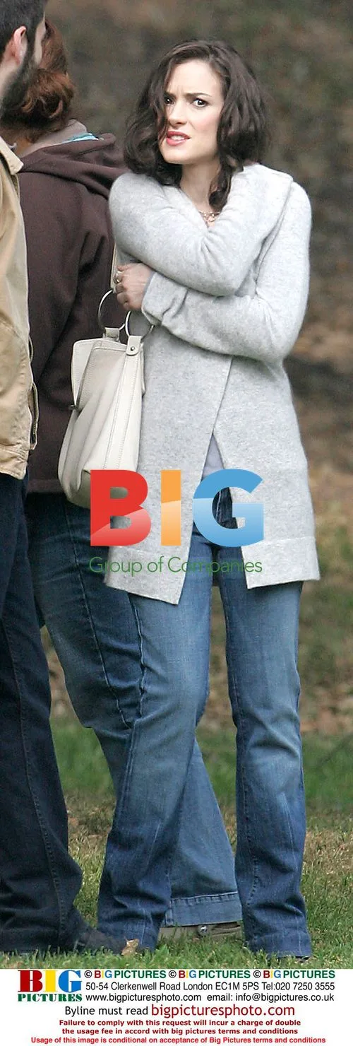 Winona Ryder and Ray Romano on 'The Last Word' set