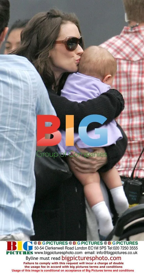Winona Ryder and Ray Romano on set of 'The Last Word'