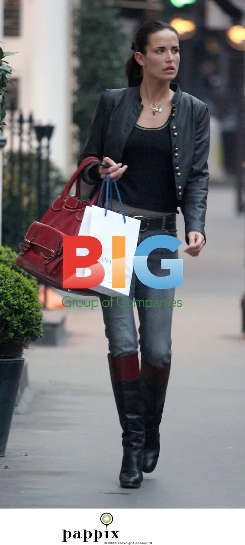 Sophie Anderton pursing her lips after shopping