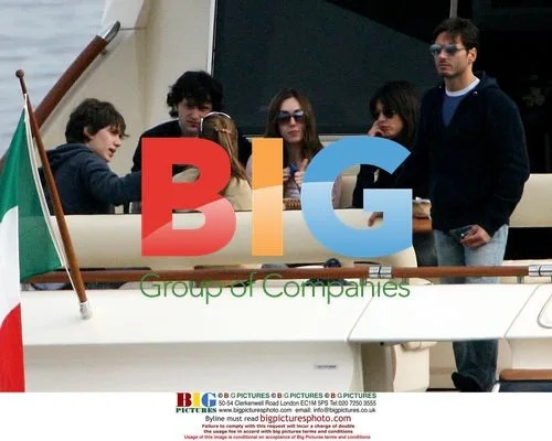 Berlusconi brothers with girlfriends on yacht