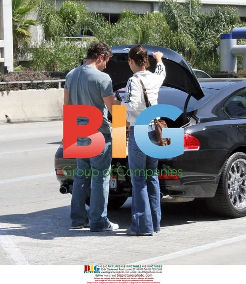 Vanessa Minnillo and Nick Lachey at LAX