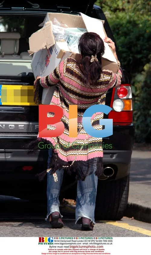 Jessie Wallace Struggles With Her Old Home