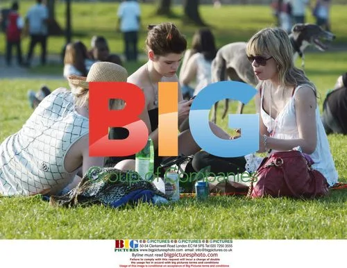 Pixie Geldof and Donny Tourette on Primrose Hill