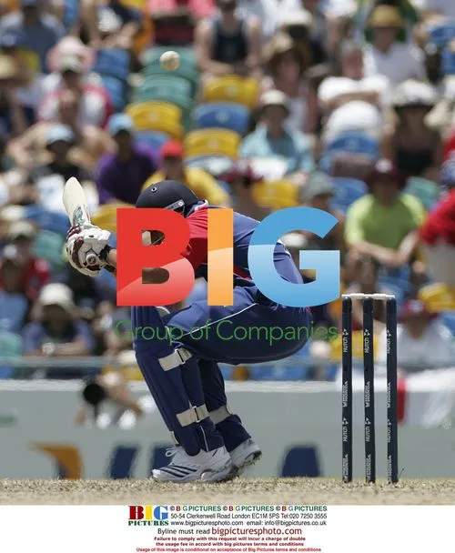 Sajid Mahmood ducks South African ball