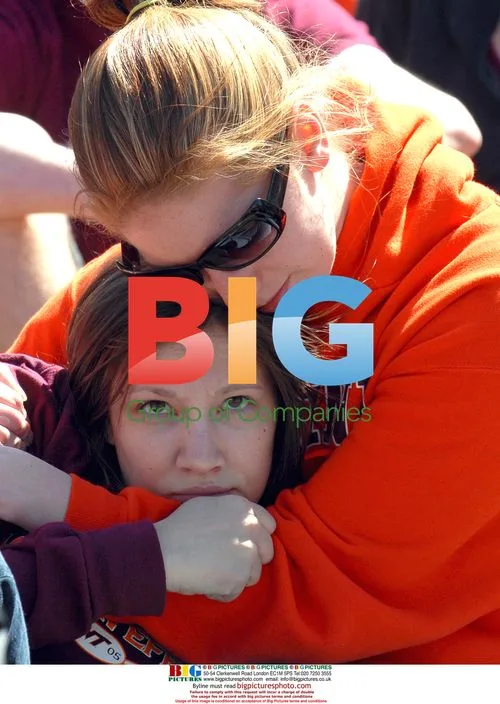 Virginia Tech students mourn 33 killed