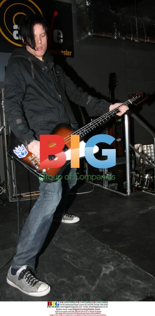 ASH perform and sign at Virgin Megastore