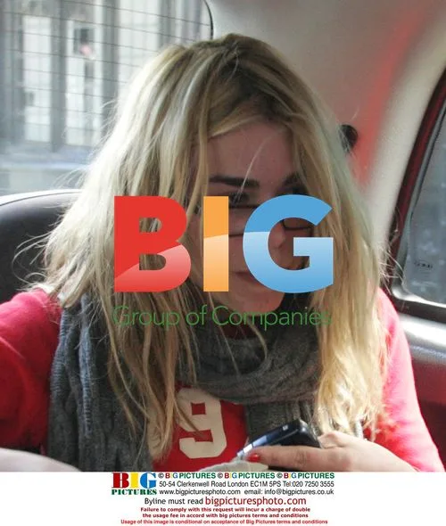 Billie Piper photographed by paparazzi in Soho