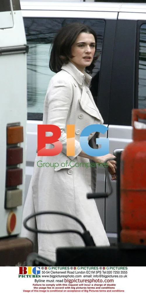 Rachel Weisz on the set of The Brothers Bloom