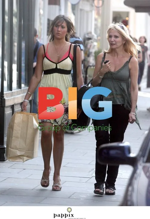 Debbie Arnold Spotted Shopping With Daughter Ciara