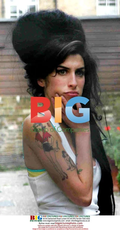 Amy Winehouse and Noel Fielding Spotted in London