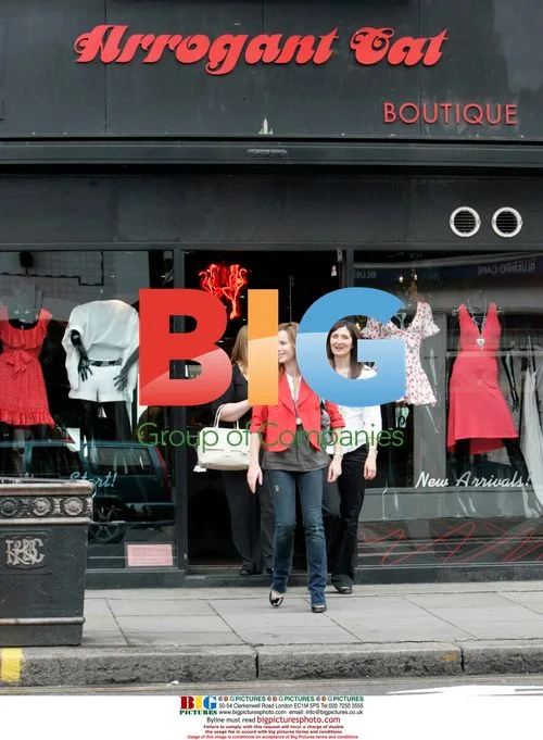 Amanda Holden Shopping on Kings Road