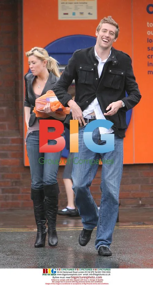 Peter Crouch and Abigail Clancy out shopping