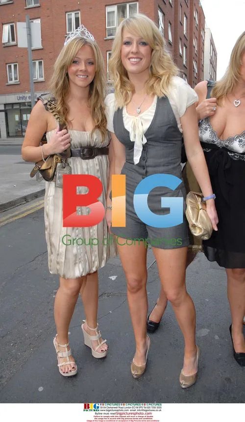 WAG Lisa Roughhead leaving hotel for hen party