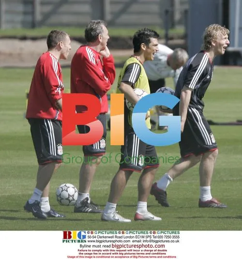 Liverpool players' pre-match training