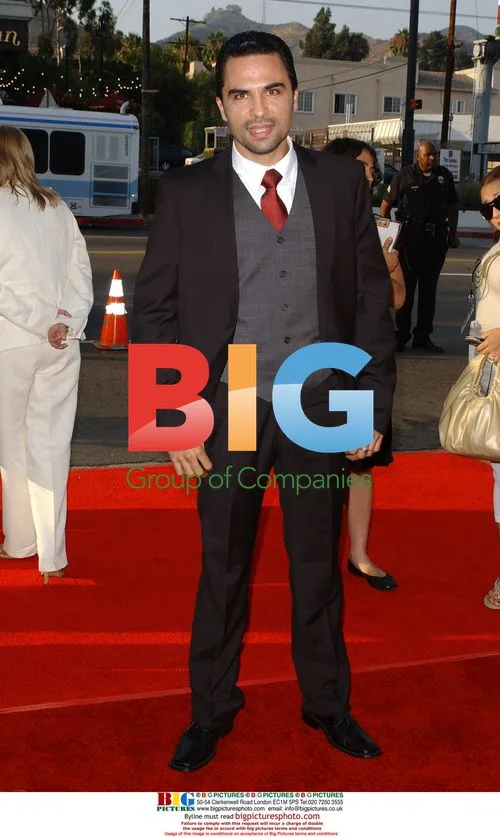 Manny Perez at "El Cantante" Premiere