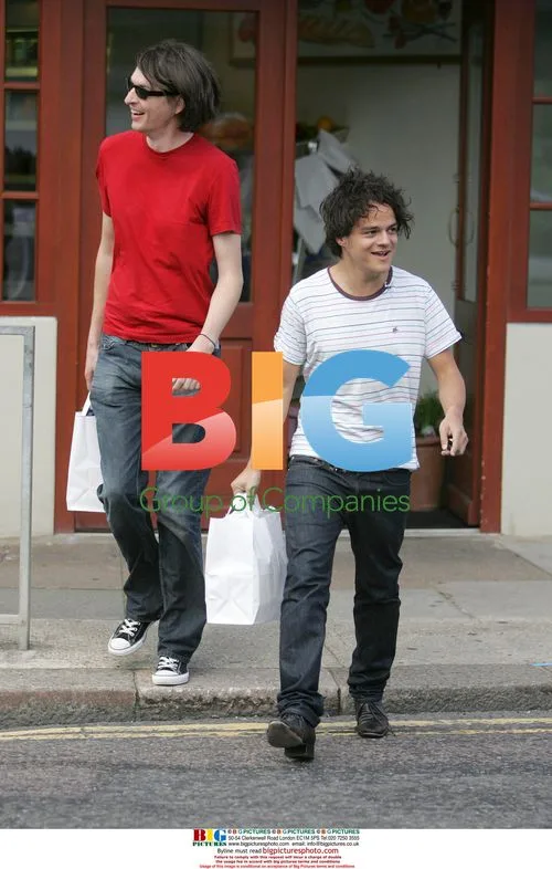 Jamie Cullum Shopping in London