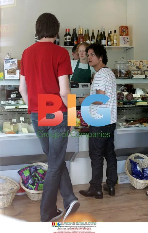 Jamie Cullum Spotted on Grocery Run