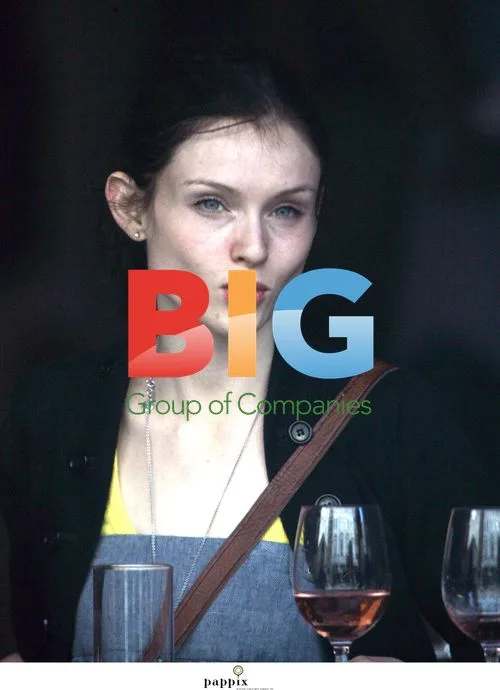 Sophie Ellis-Bextor Out with Husband