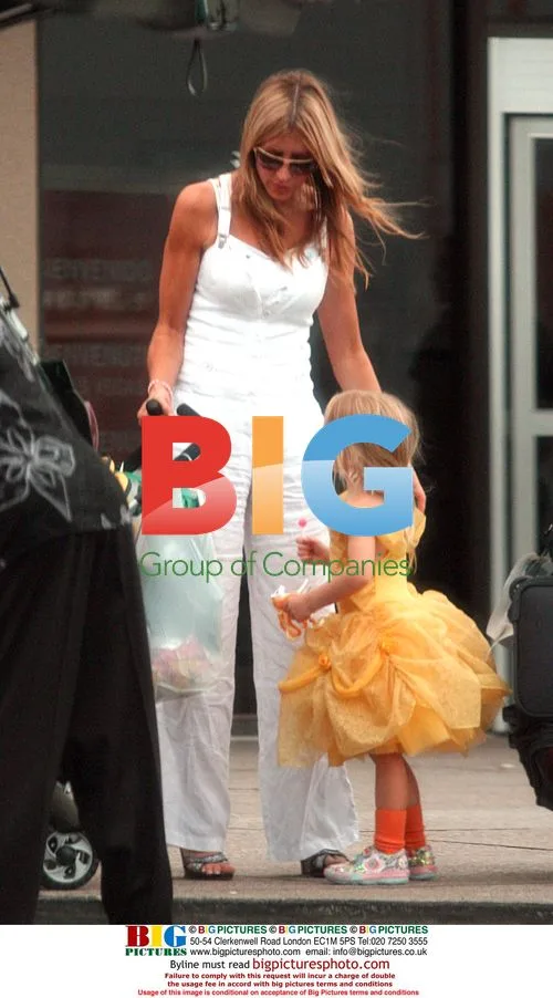 Heather Mills and Daughter Arrive in Las Vegas