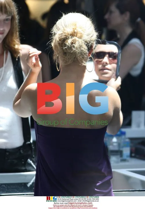 Hayden Panettiere Shopping with Mom