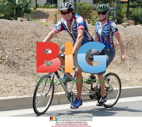 Jerry O'Connell and Rebecca Romjin Cycling on Mulholland Drive