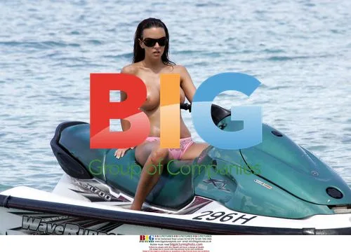 Sexy Models Lucy and Malene on Jet-skis
