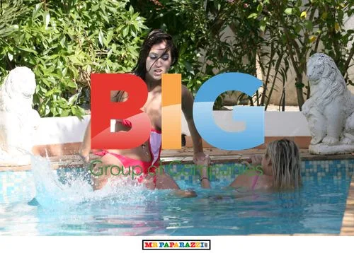 Shabnam Paryani on Holiday in Portugal