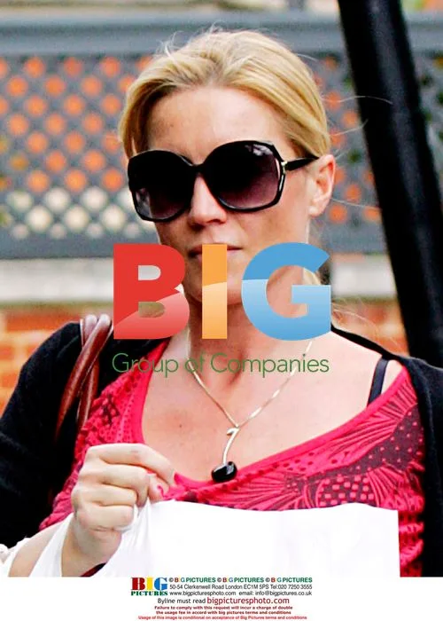 Denise Van Outen Returns From Shopping