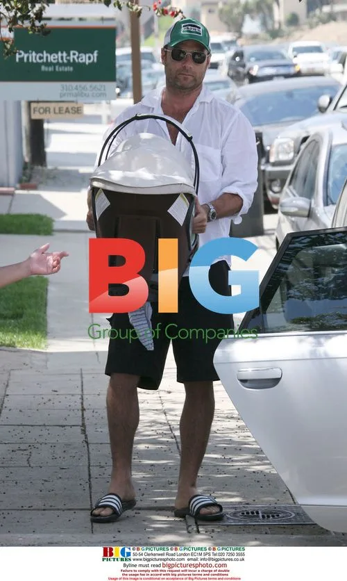John Favreau Hosts Naomi Watts and Liev Schreiber