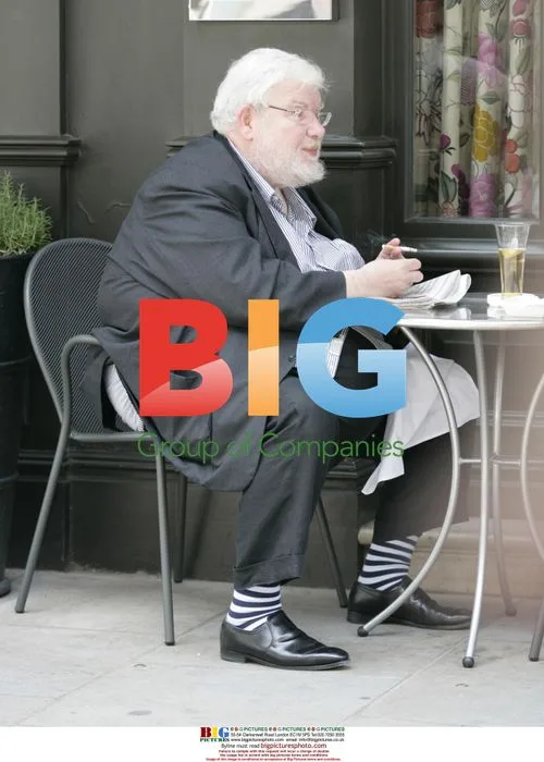 Richard Griffiths, Harry Potter's 'Evil Uncle Vernon', on a lunch break