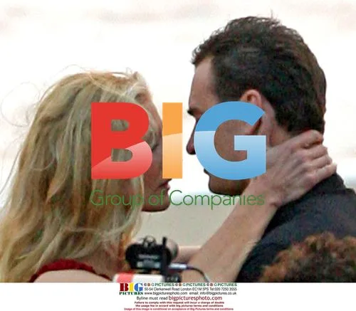 Julian McMahon and Joely Richardson film Nip/Tuck scene