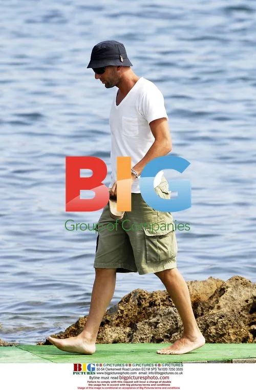 Zidane, Figo and Families Boat to Lunch